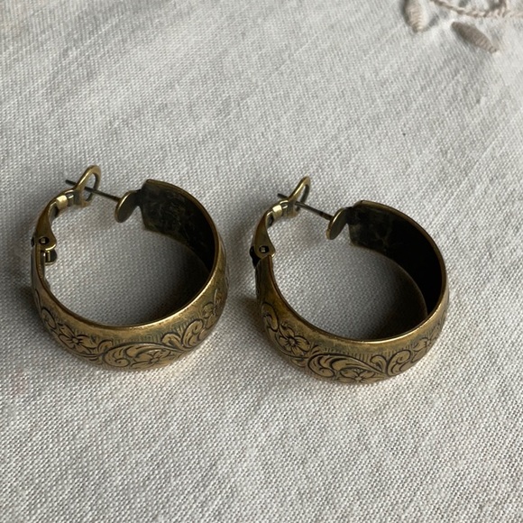 Floral Design Wide Hoop Brass Earrings - Picture 4 of 4